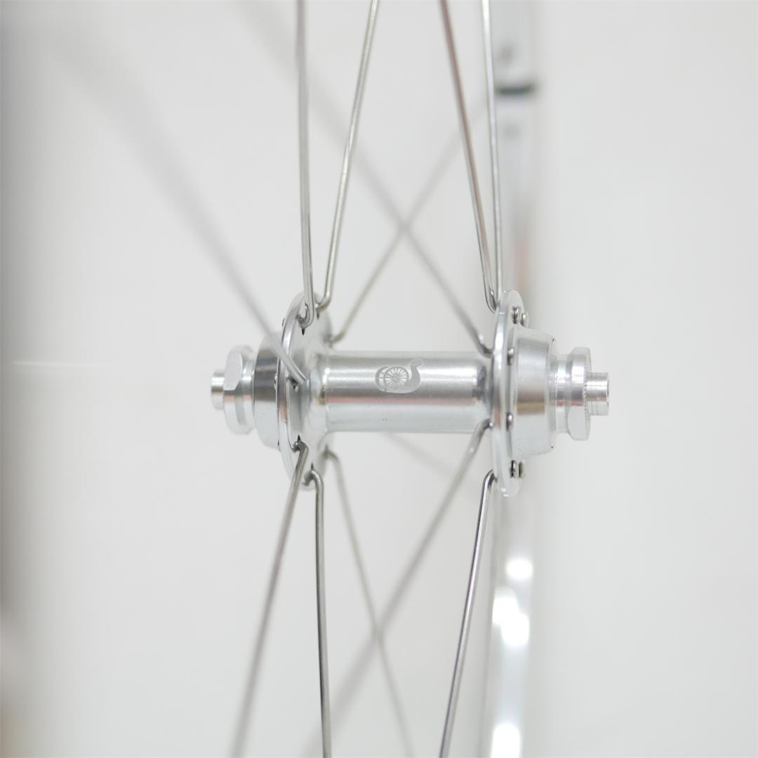 超軽量1350グラム　20インチ　451 ホイールセット F74/R130