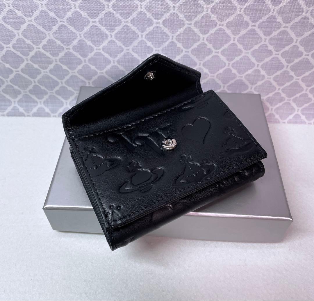 【内柄も素敵☆最新】Vivienne Westwood 三折財布 マット 黒