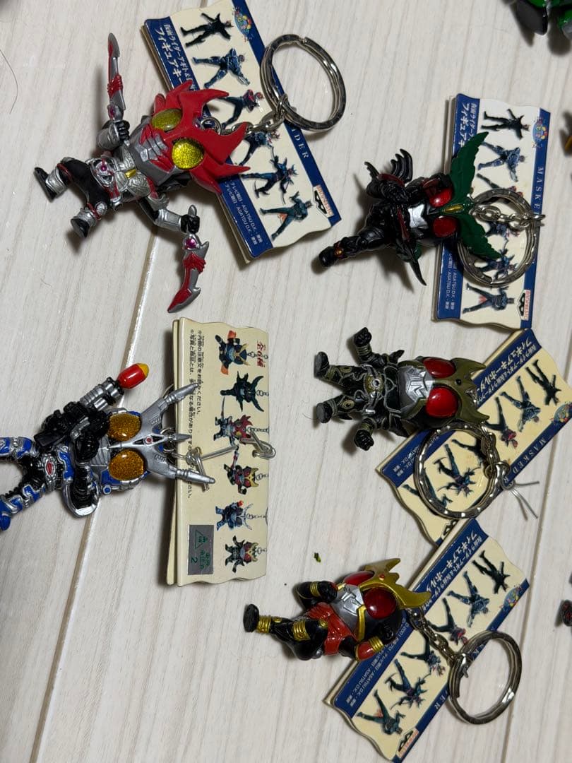 仮面ライダー　ウルトラマン　キャラクター キーホルダーセット