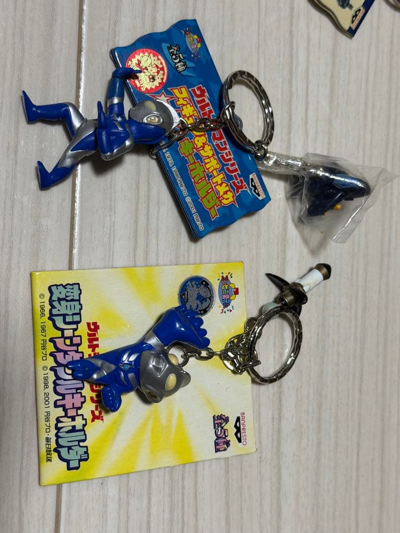 仮面ライダー　ウルトラマン　キャラクター キーホルダーセット