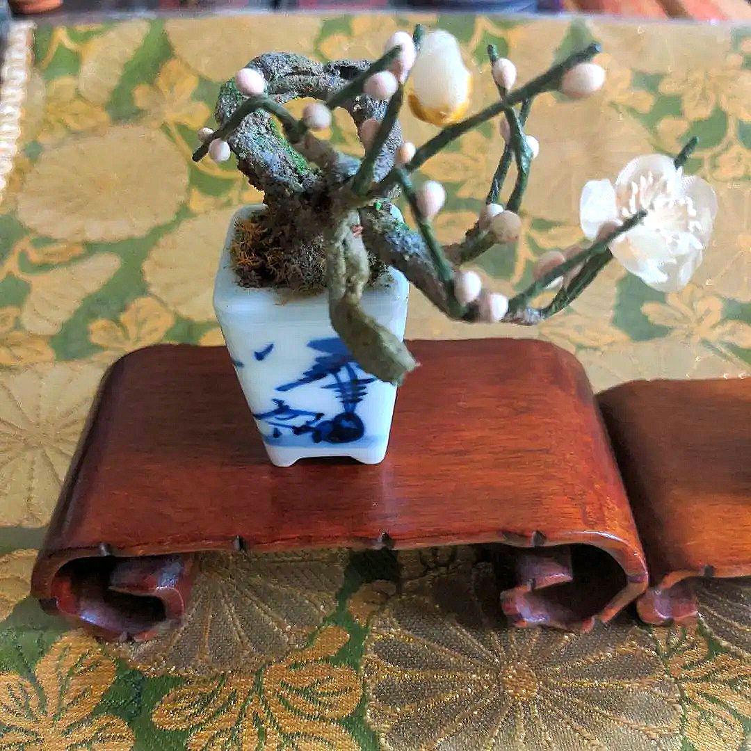 【最終価格】紅白梅豆盆栽（作り物）ミニサイズ 置物（花台付）一対