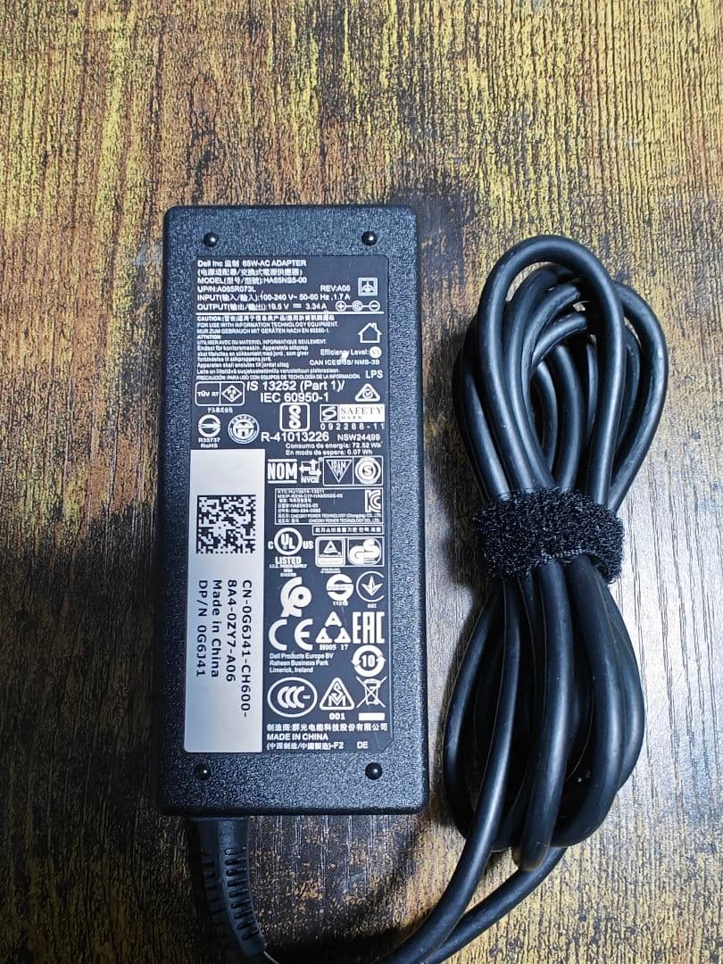 【DELL】Inspiron 爆速i7 SSD256GB 16GB ノートPC