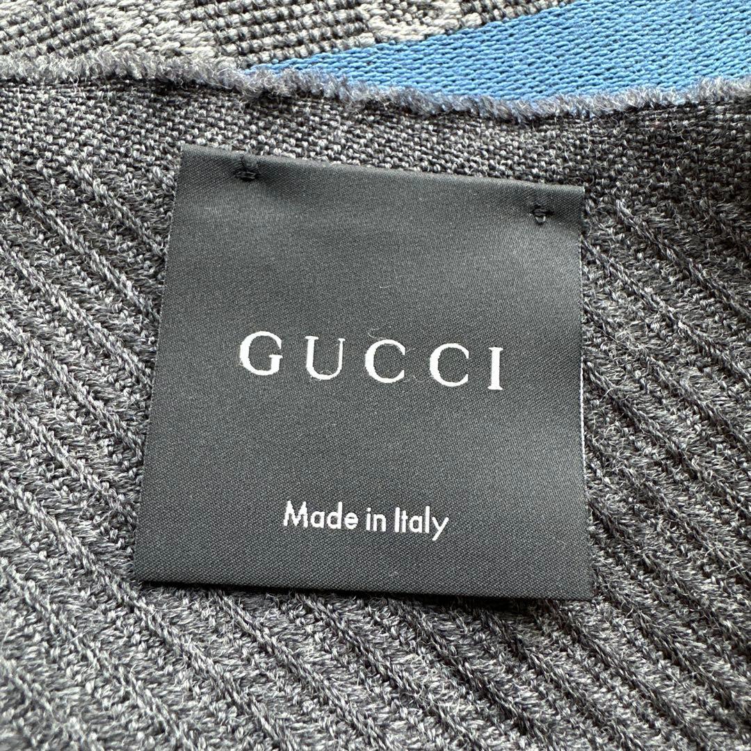 GUCCI グレーと青のストライプ マフラー