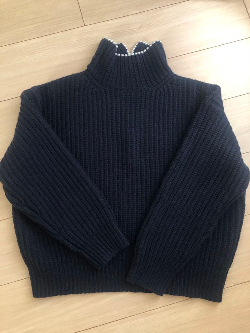 SEVENTEN by MIHO KAWAHITO ネックパールタートルニット