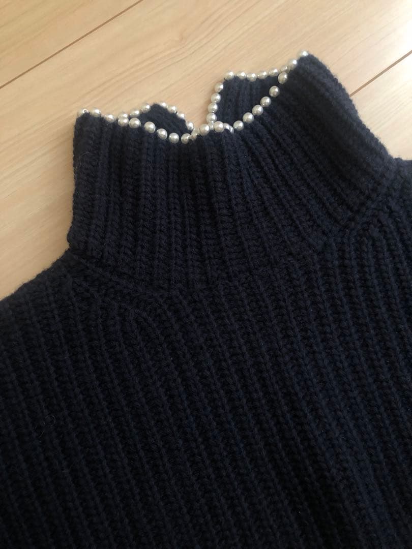 SEVENTEN by MIHO KAWAHITO ネックパールタートルニット