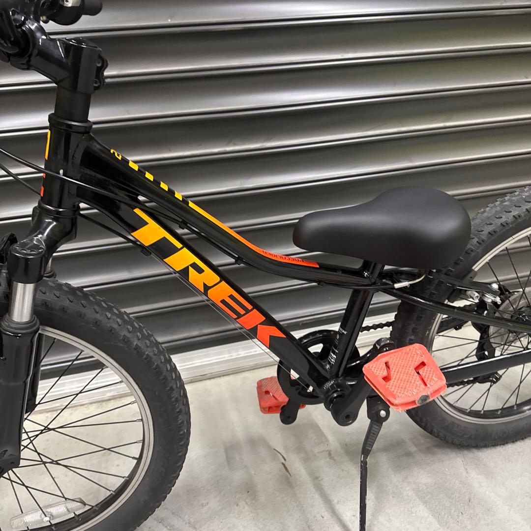 トレック　『PRECALIBER 20』　ブラック／オレンジ