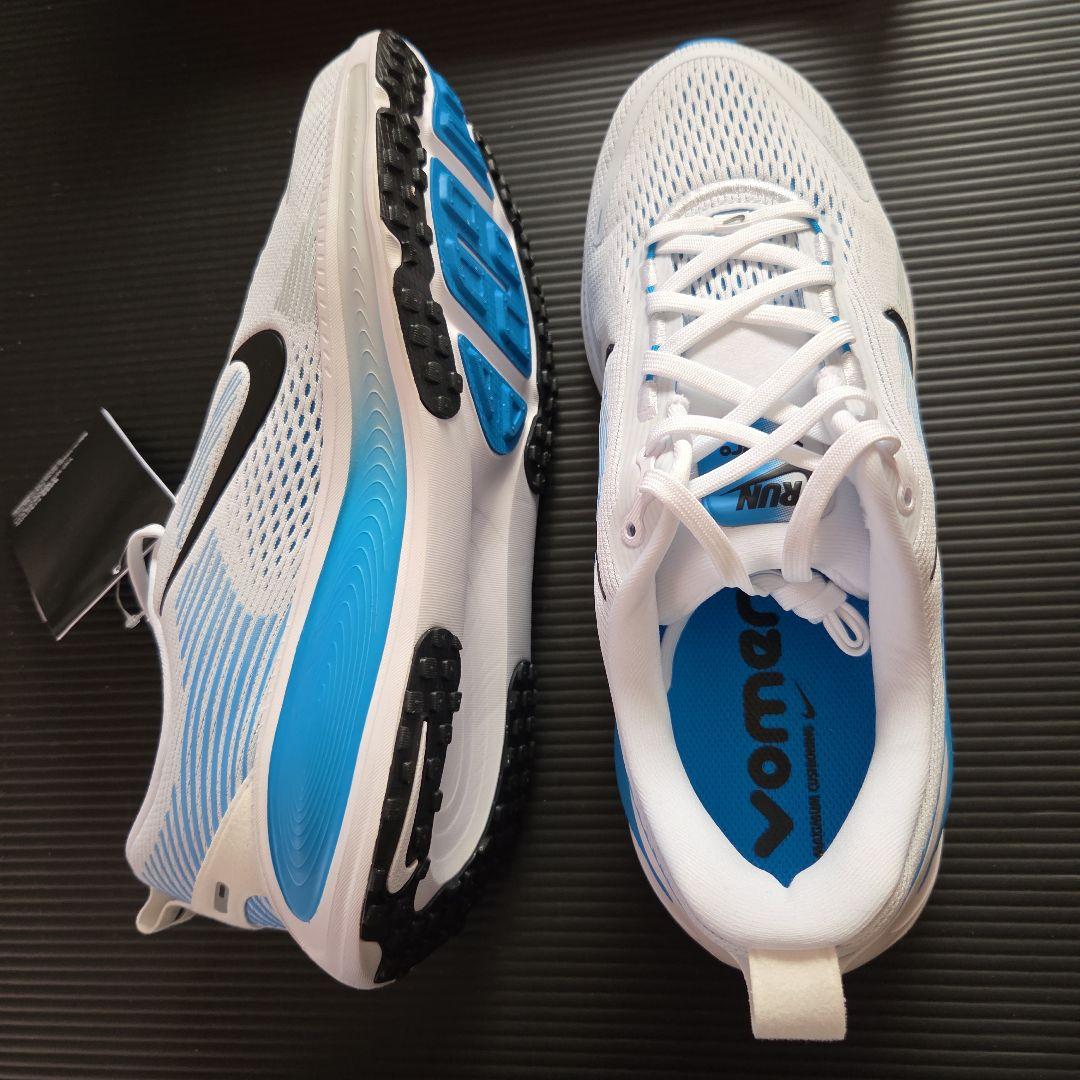 未使用❗ナイキ VOMERO 18 (GS) 25cm