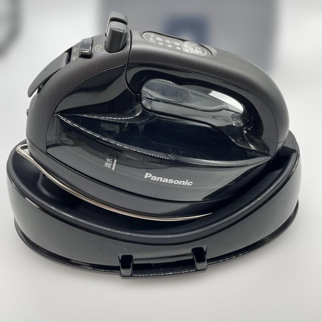 Panasonic カルル NI-WL708 コードレススチームアイロン
