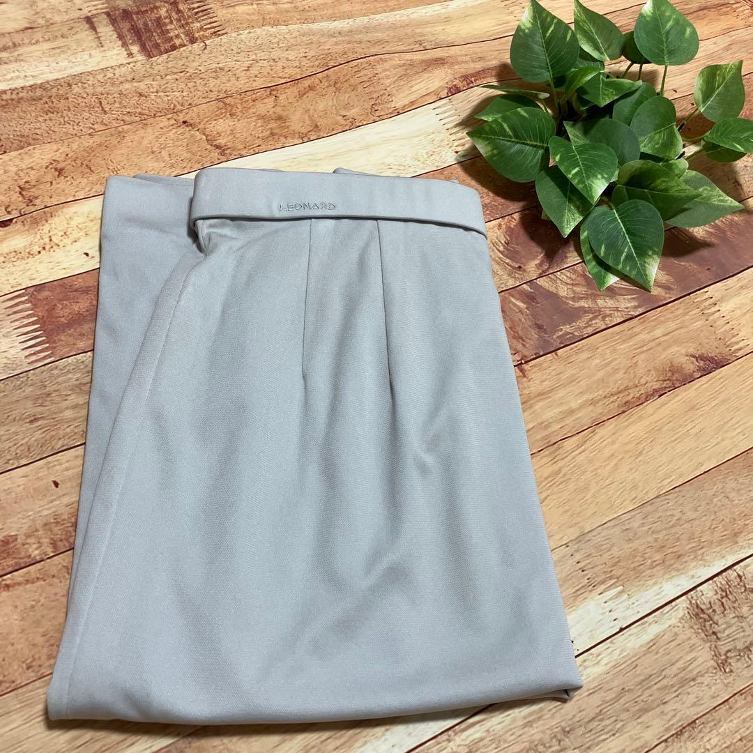 【極美品】LEONARD 上品グレー スカート シンプルで洗練された大人の美