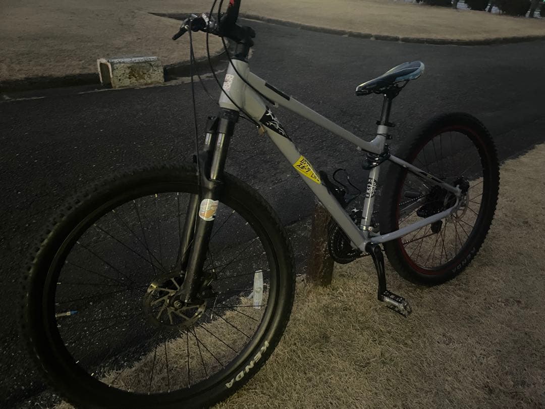 KAGRA27.5インチ マウンテンバイク RedBull 引き渡し限定です。