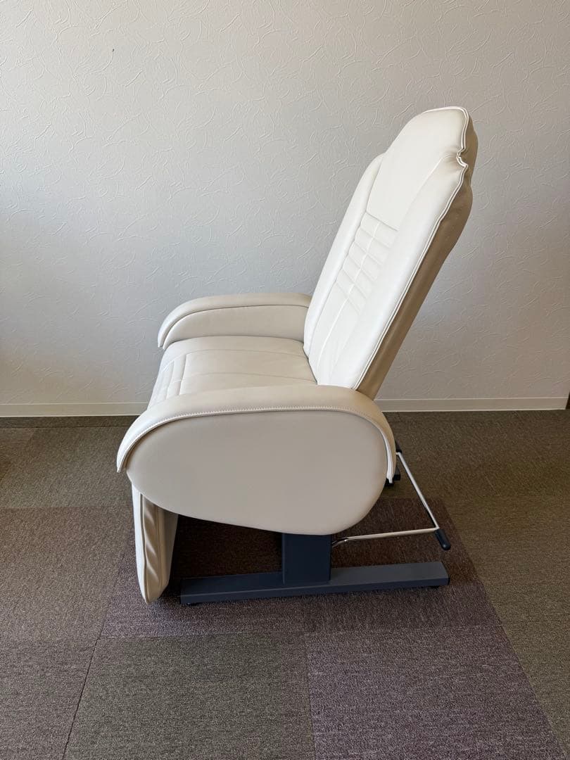 タカラベルモント「快適美顔」エステベッド リクライニング未使用品