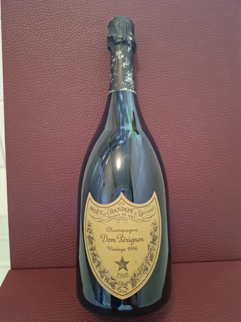 Dom Perignon シャンパン 1996年 750ml