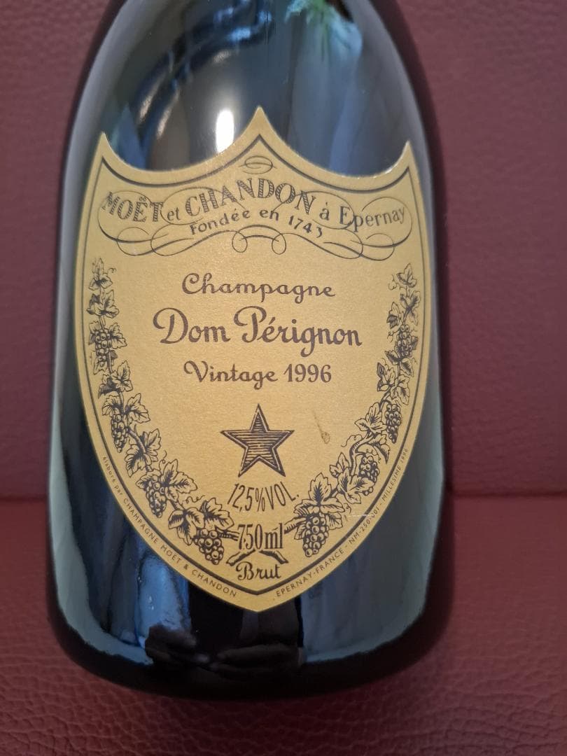 Dom Perignon シャンパン 1996年 750ml