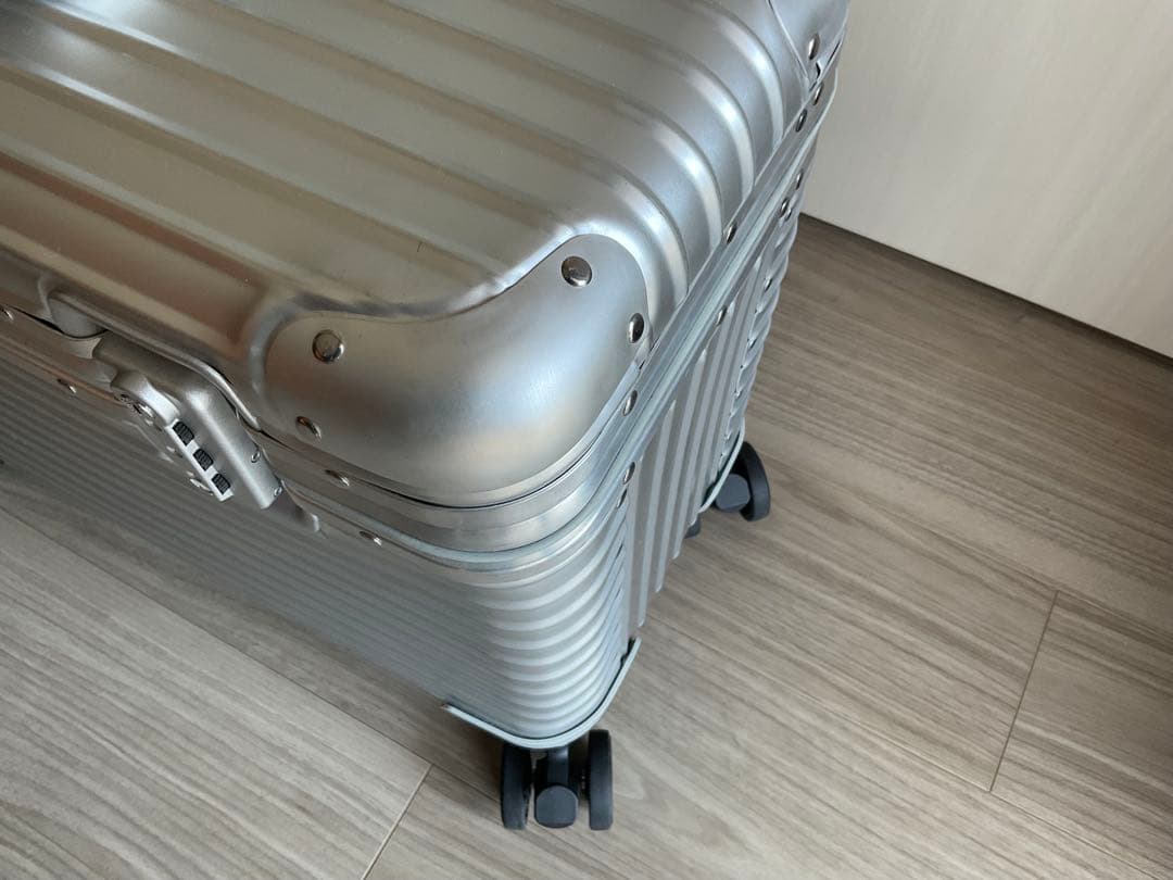 絶*代様 リモワ パイロット 4輪 932.51 37L