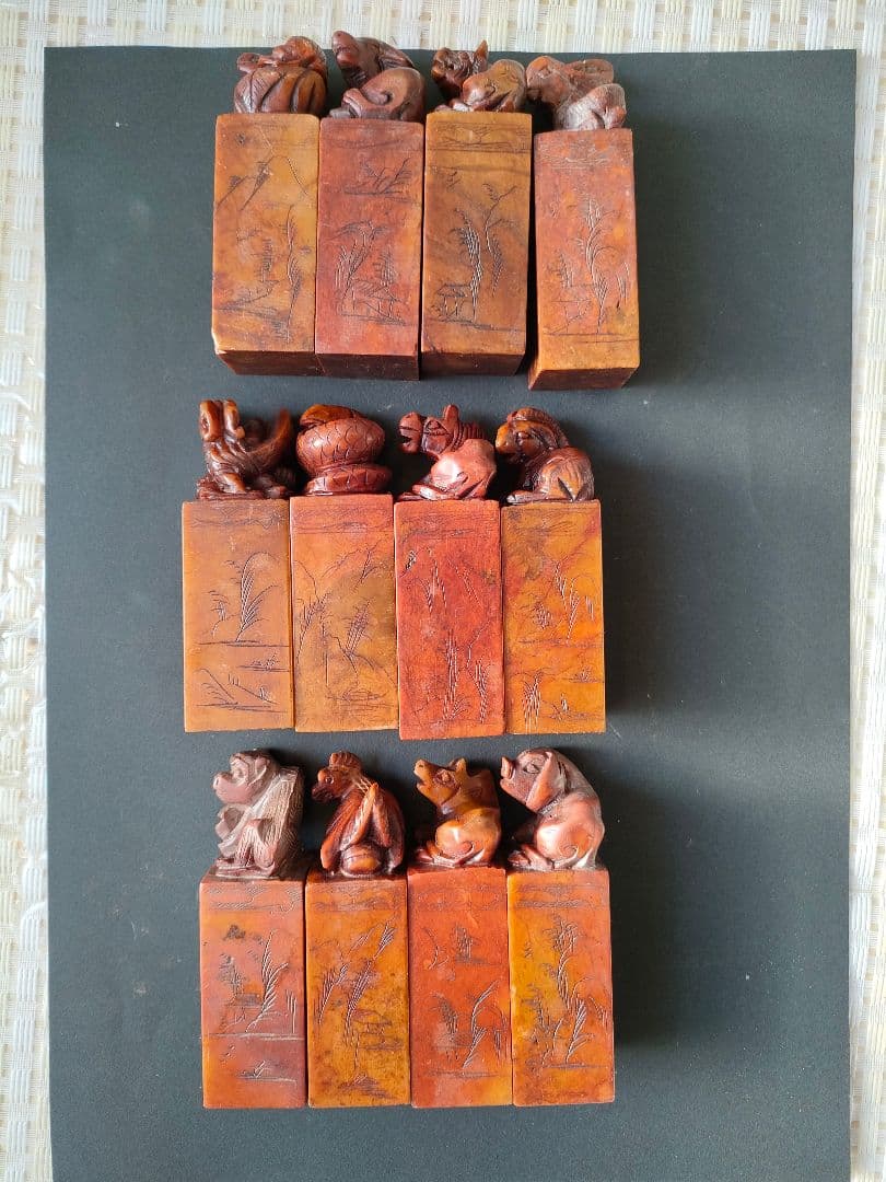 ●篆刻印材十二支 12本セット箱あり寿山石（芙蓉石）干支彫刻中国石印章書道具