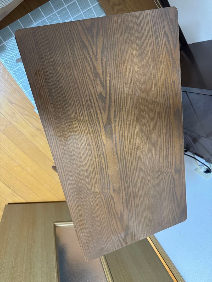 ブラウン木製折りたたみテーブル