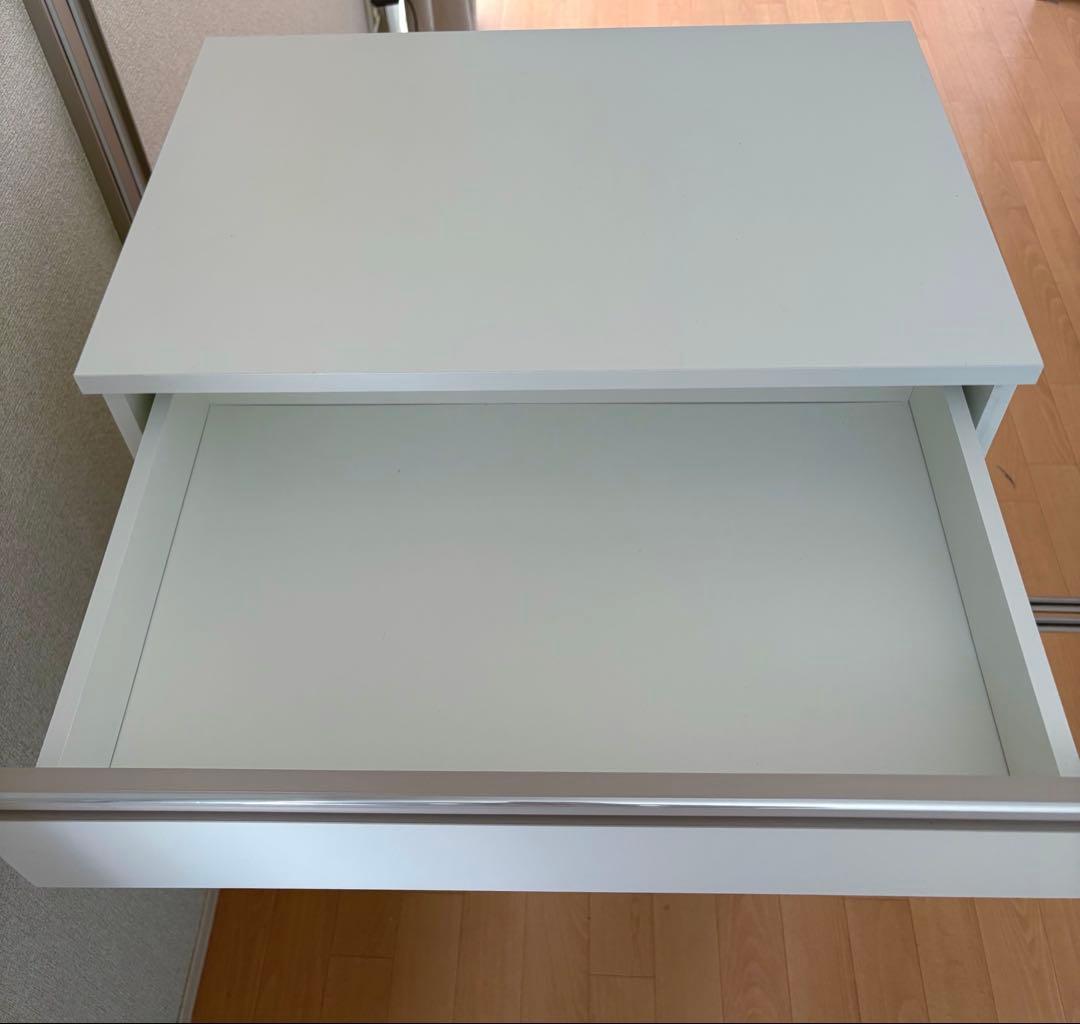 【美品】ニトリキャビネット 食器棚 フォルムNガラス扉付き