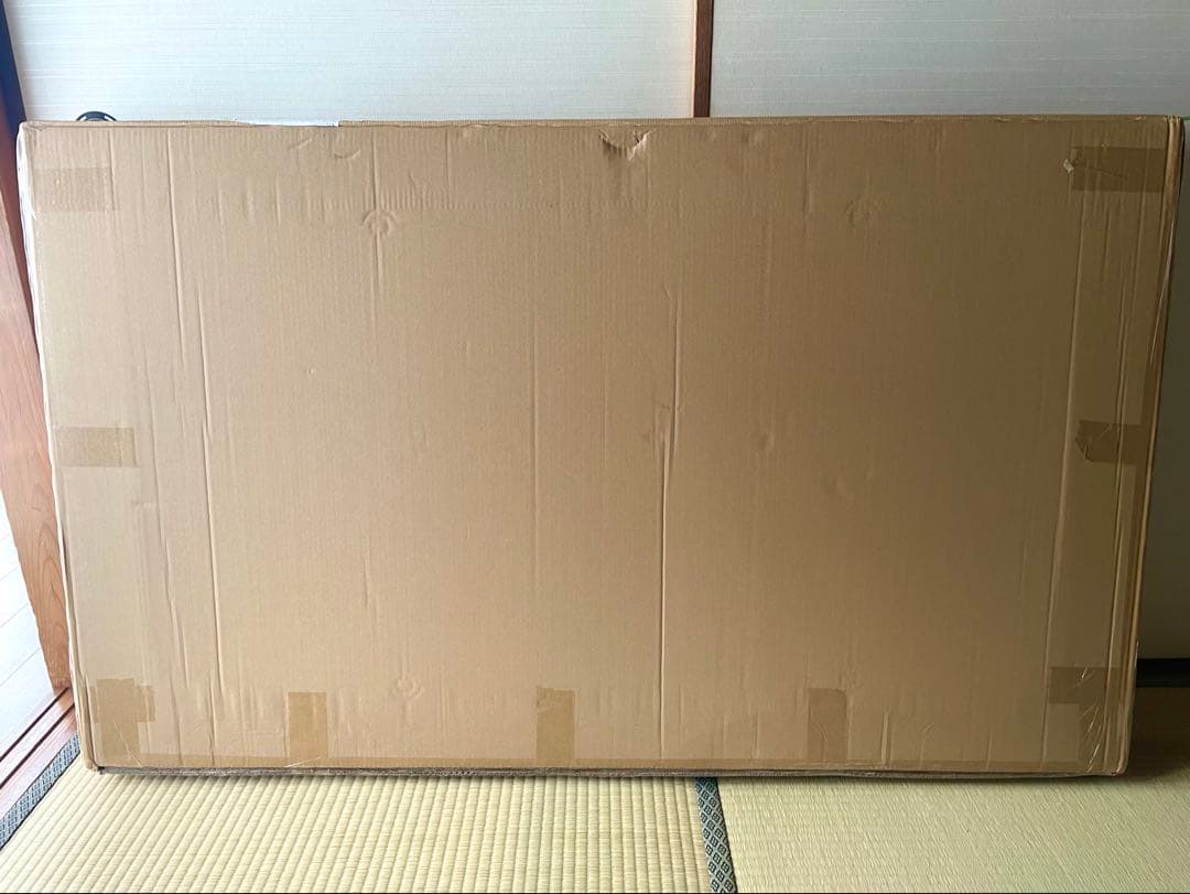 ダイニングテーブルのみ：新品、未開封【幅135cm×奥行80cm×高さ69cm】