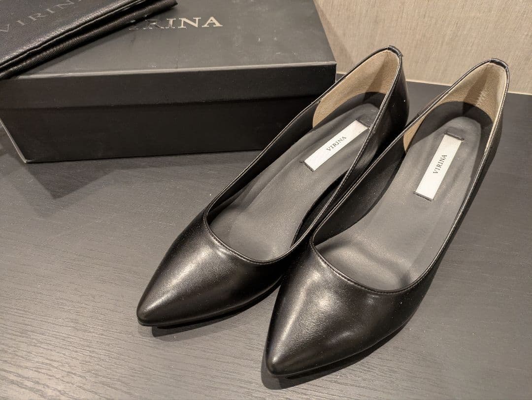 ヴィリーナ ヒール5cm/晴雨兼用ポインテッドパンプス（ブラック）