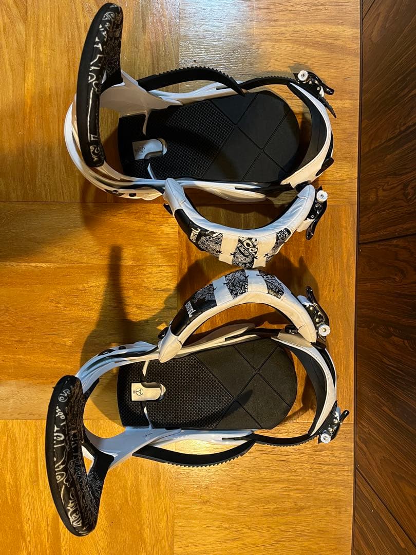 burton cartel Mサイズ　美品