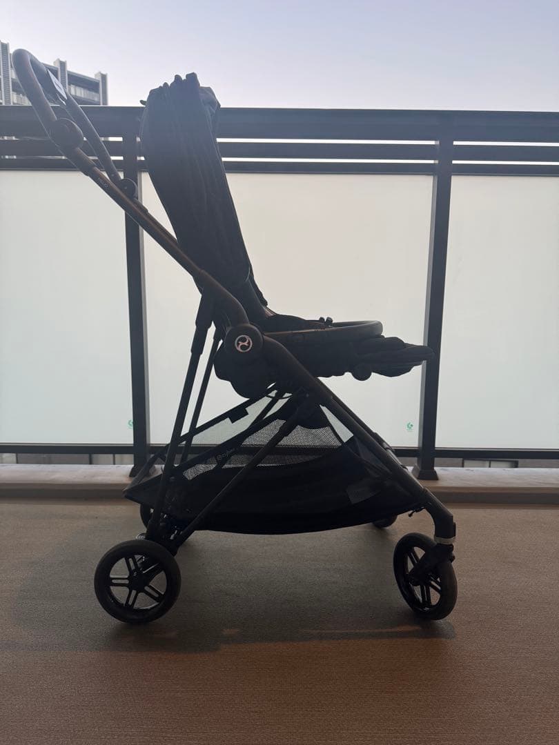 Cybex MELIO CARBON (2024年) レインカバー付き