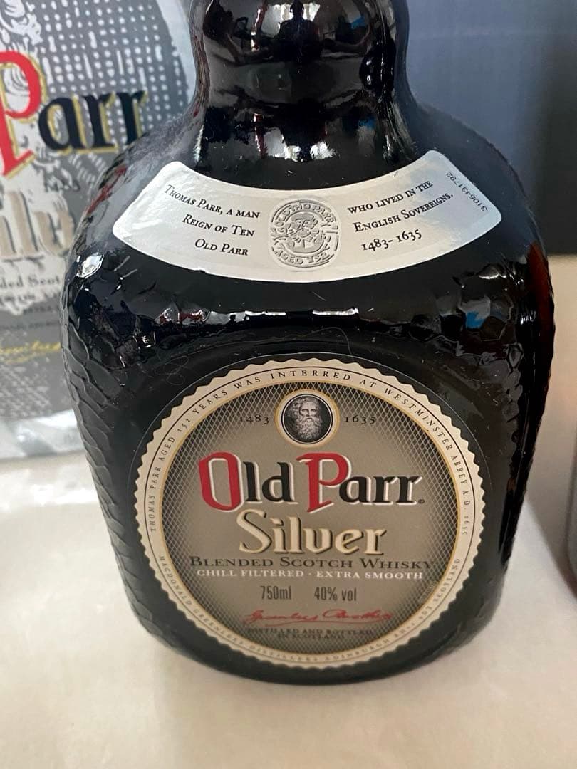サントリーウイスキーとオールドパーとロイヤルとサントリーブランディV￼SOP ￼