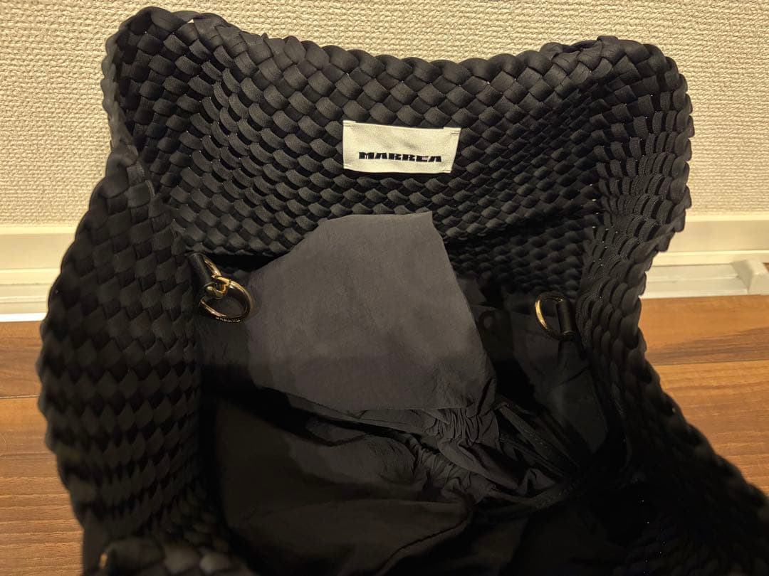 MARREA MEDIUM DI NERO （黒）