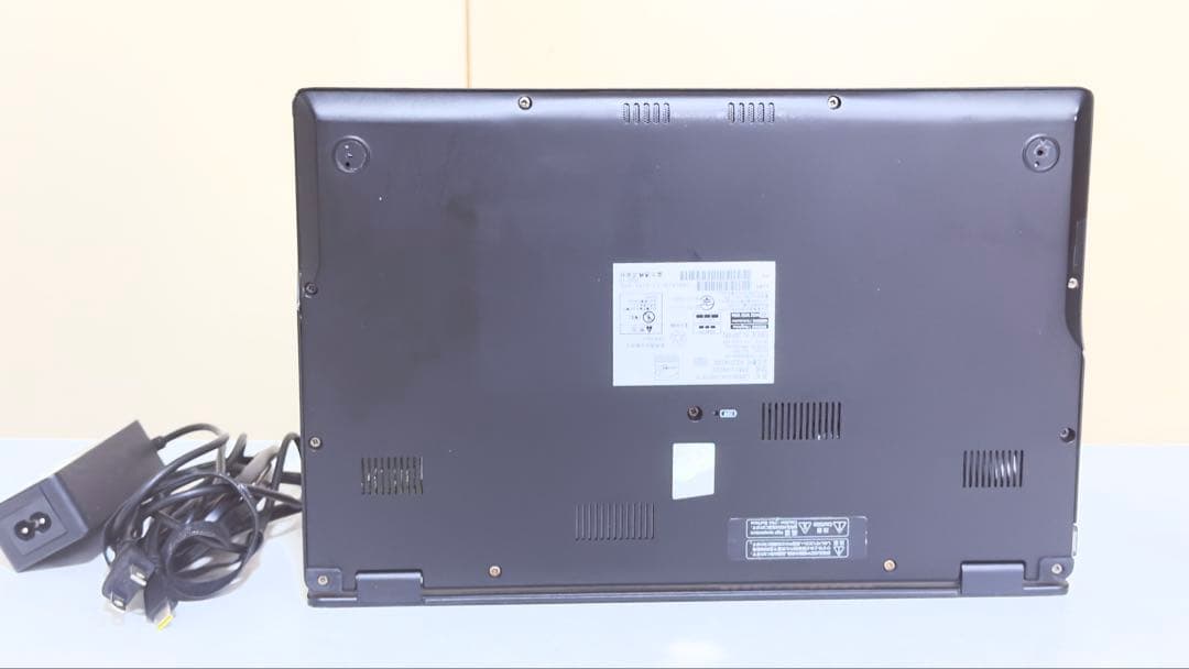 fujitsu U9312/K i5 1245U メモリ8GB/ SSD256