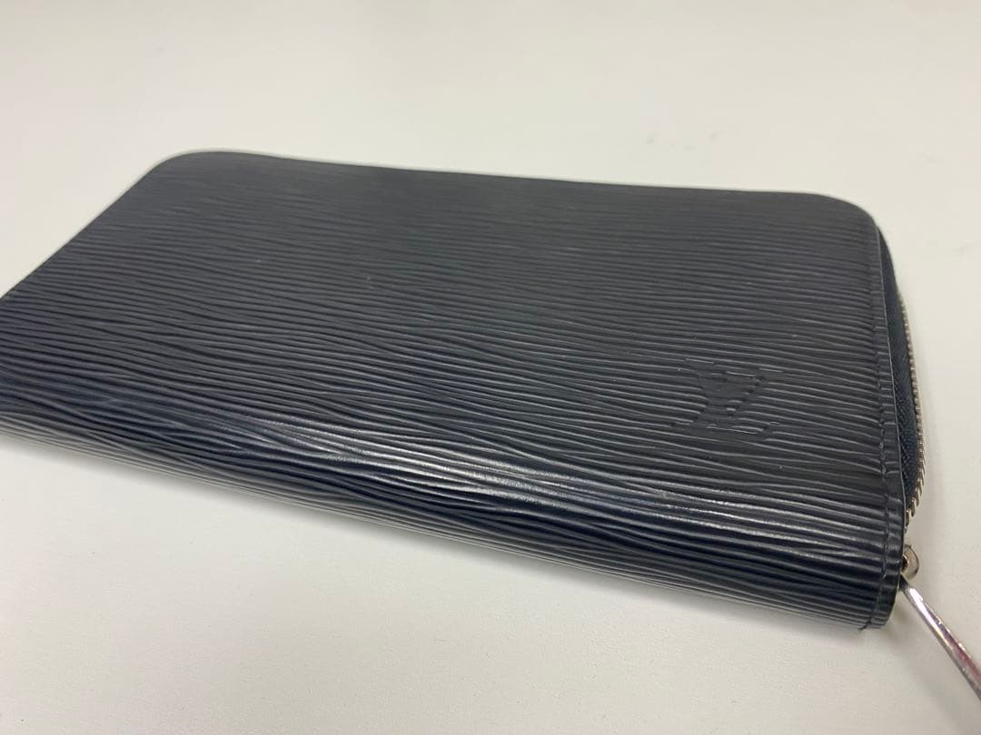 ルイヴィトン エピ ジッピーウォレット 長財布 ブラック 黒