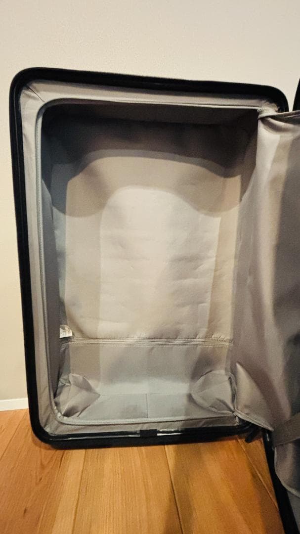 無印良品バーを自由に調節できるハードキャリーケース-A（１０５Ｌ）送料込み