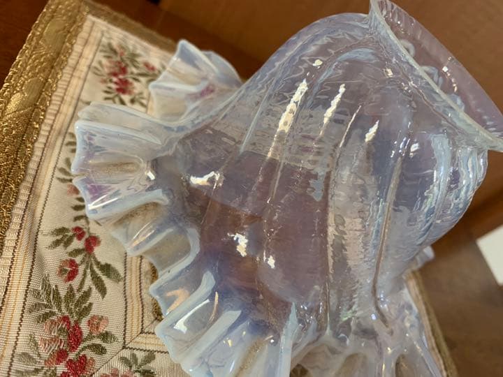 アンティーク　オパールセント　ガラスランプシェード