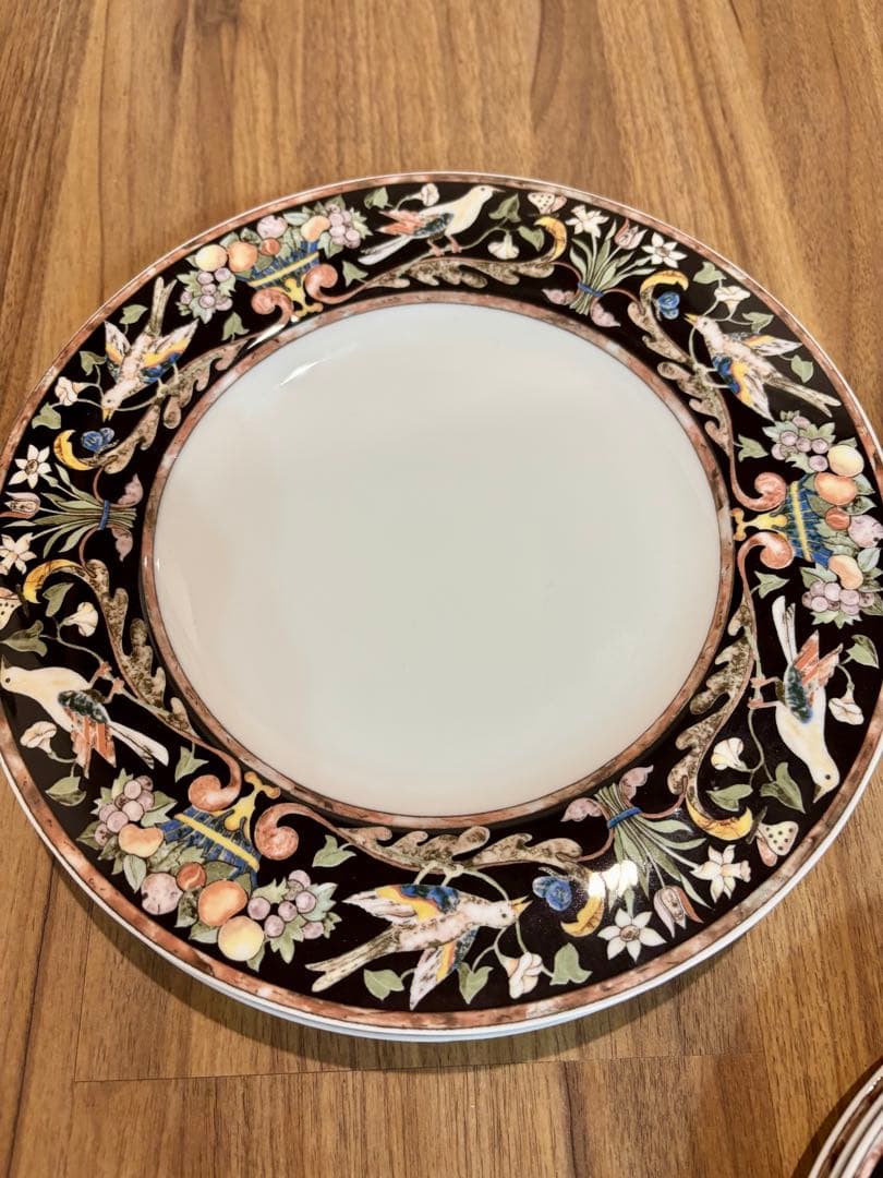 ビレロイアンドボッホ 装飾柄 絵皿 バイオリン等の楽器類 植物柄 ブラック 黒