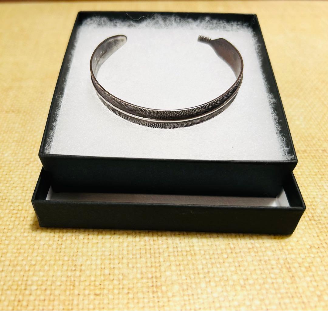 インディアンジュエリー LENA PLATERO フェザー シルバーバングル