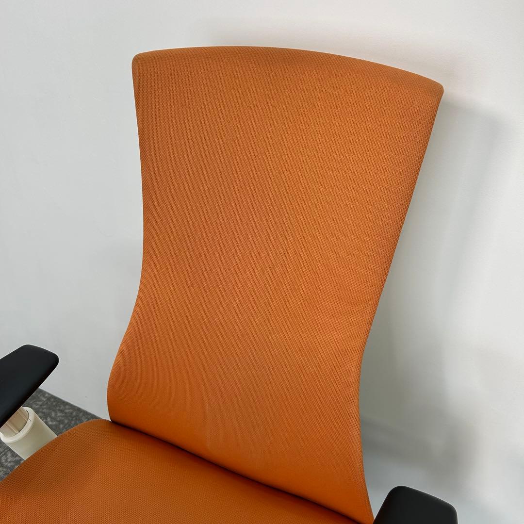 M. エンボディチェア ハーマンミラー ホワイト Embody オレンジ