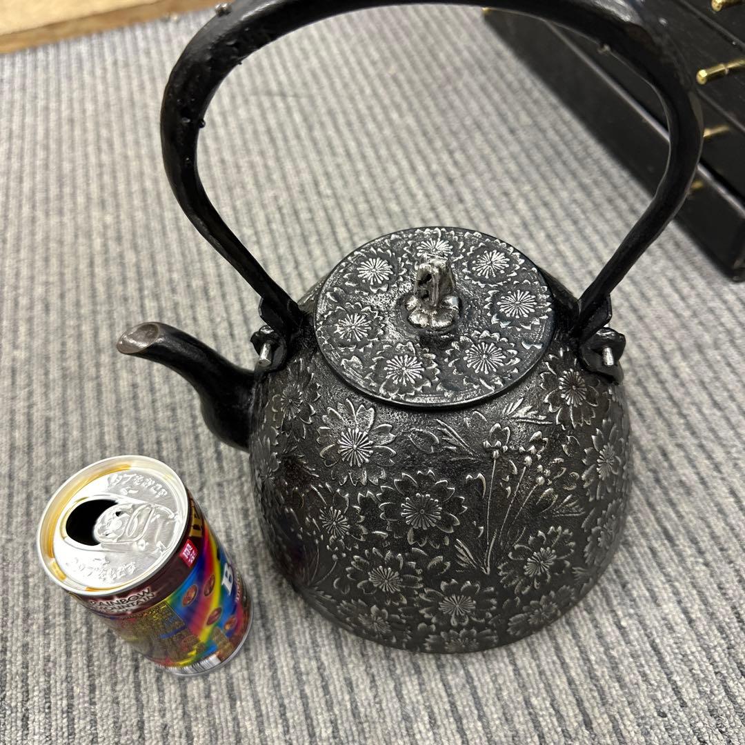 鉄瓶，南部鉄器，