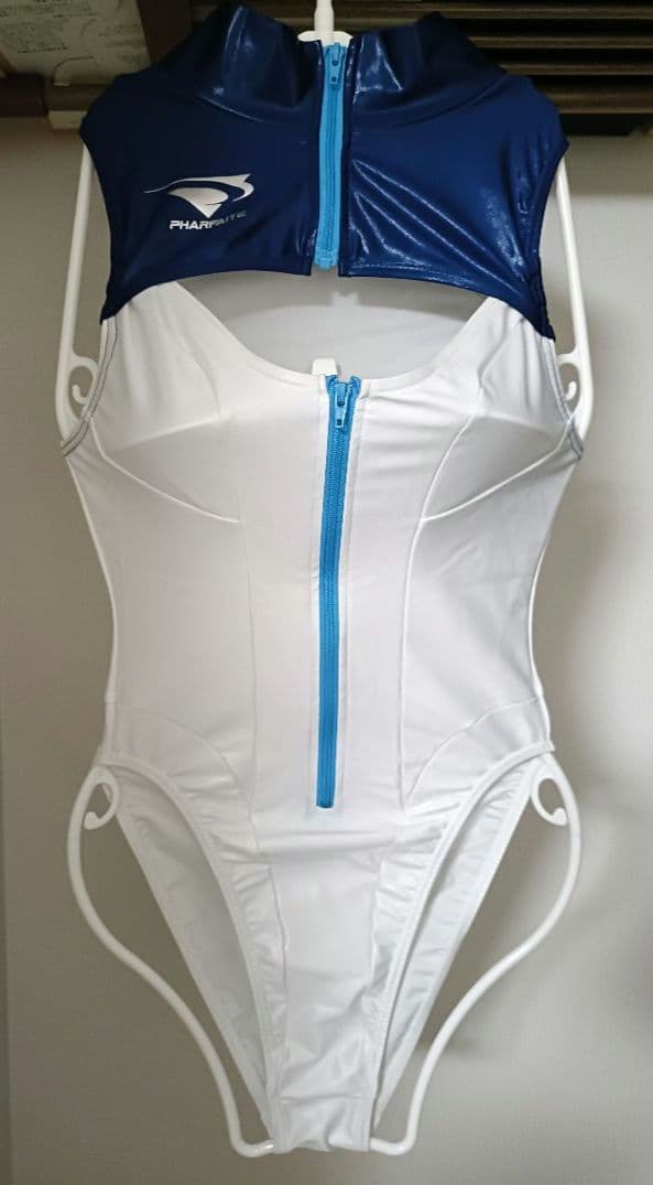 PHARFAITE　スプリットバスト　ハイネック競泳風ワンピース水着