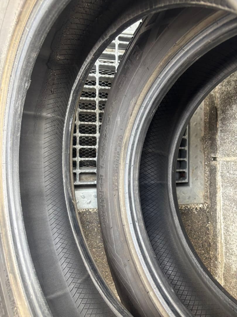 175/80/16 SUV用スタッドレスタイヤ4本！