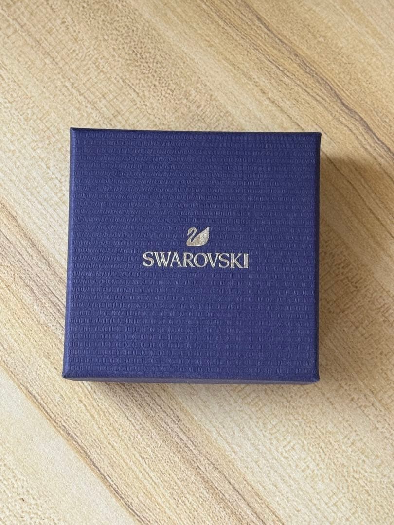 Swarovski Una ドロップピアス