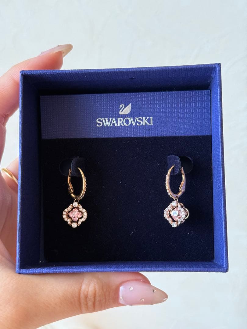 Swarovski Una ドロップピアス