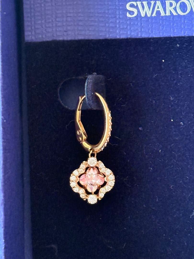 Swarovski Una ドロップピアス