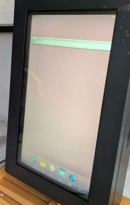 屋外防水設計 21.5型 デジタルサイネージ（タッチパネル・Android搭載）