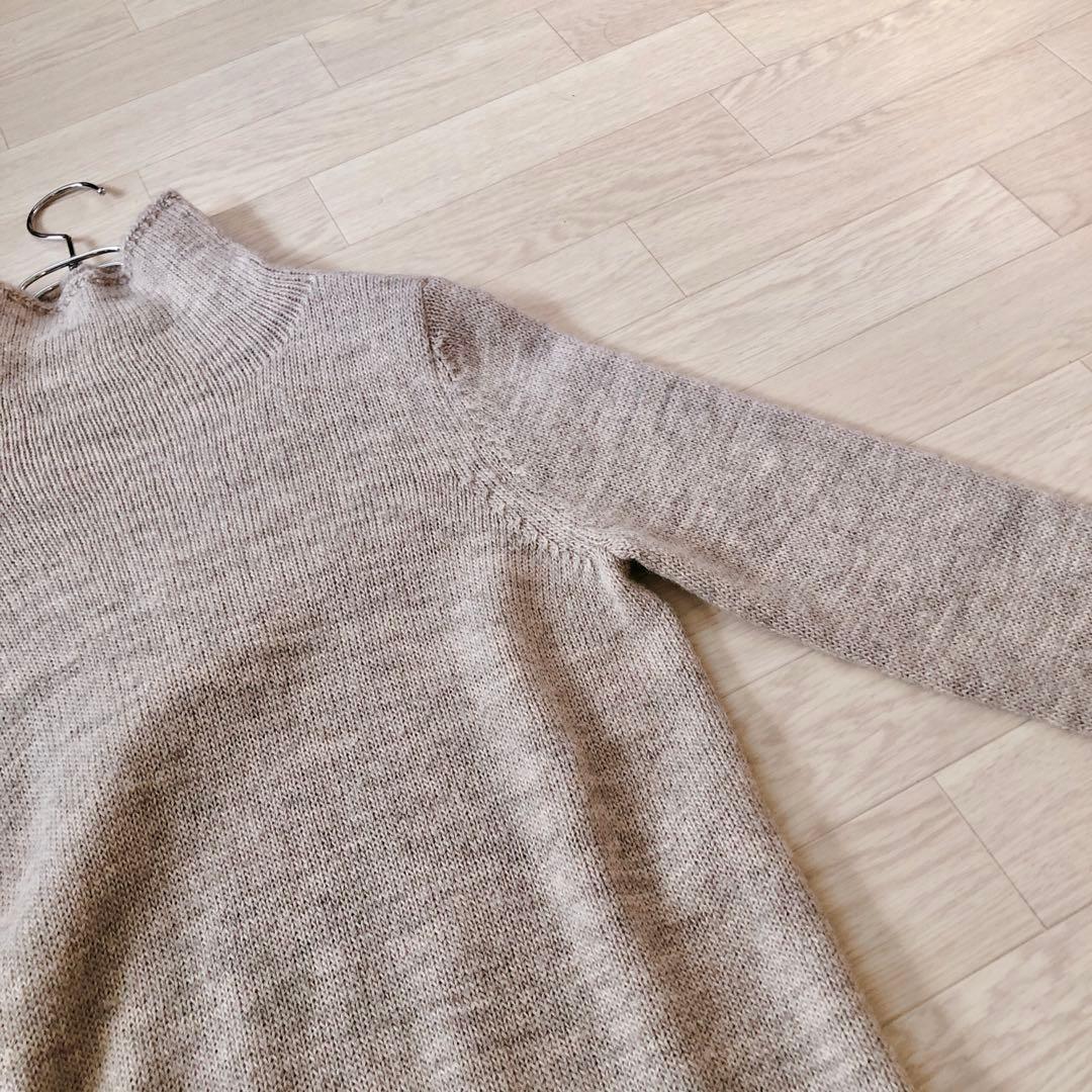 美品✨　モラビト ウール アルパカ　ハイネック ニットプルオーバー　グレージュ