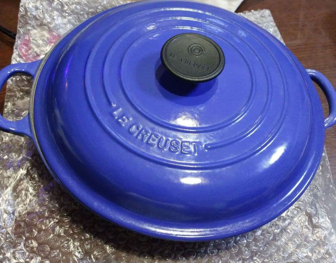 ル・クルーゼ(LE CREUSET) ホーロー鍋 26cm　青