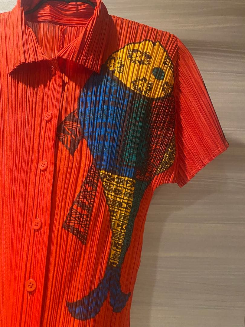 PLEATS PLEASE イッセイミヤケ　魚柄　ブラウス