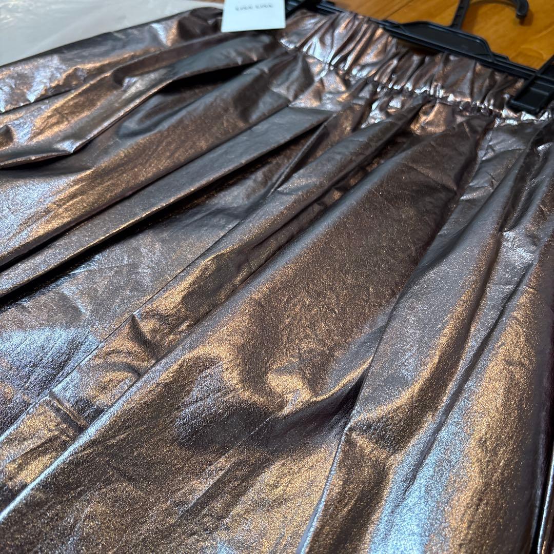 【新品タグ付】LiSALiSA リサリサ芦屋 メタリックフレアスカート　ブロンズ