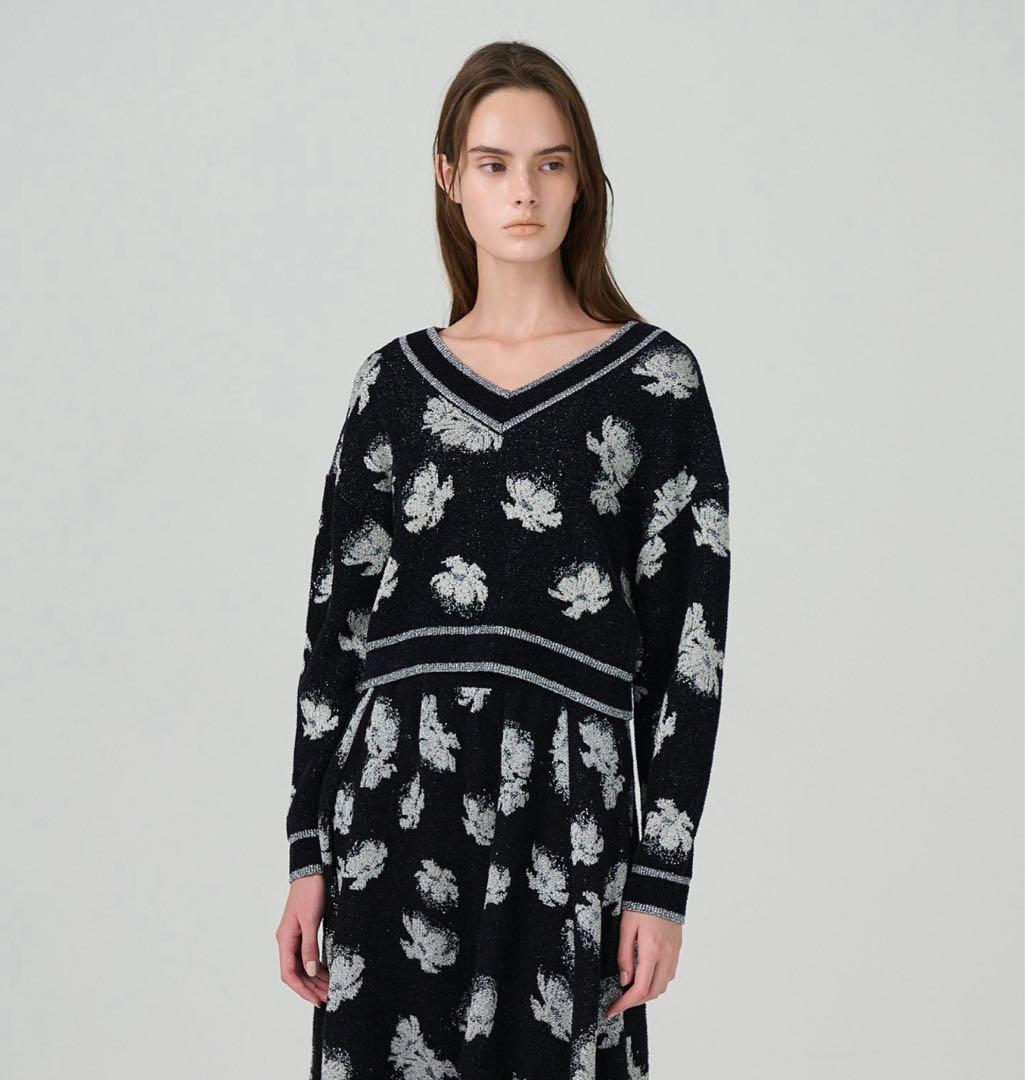 タグ付き✨グレースコンチネンタル ラメフローラルニットトップ