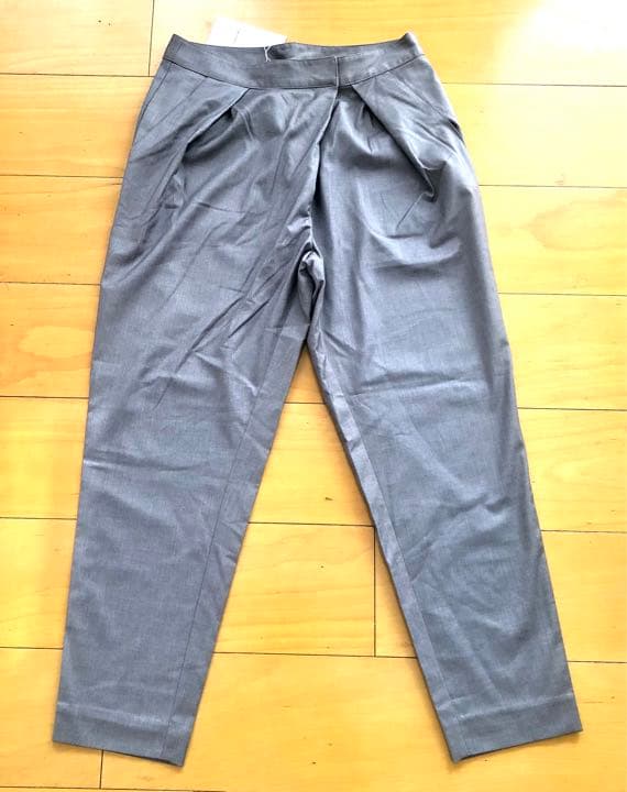 アダムエロペ卒業式入学式面接にもグレーセットアップパンツスーツ