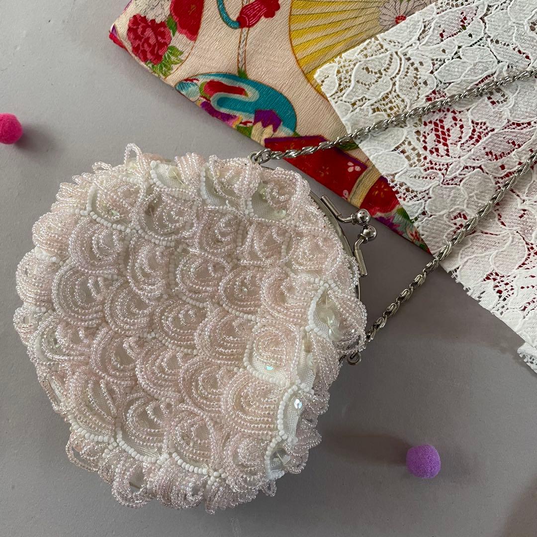 七五三　2歳〜３歳　アンティークお着物　レースの被布エプロンコーデ　ビーズバッグ