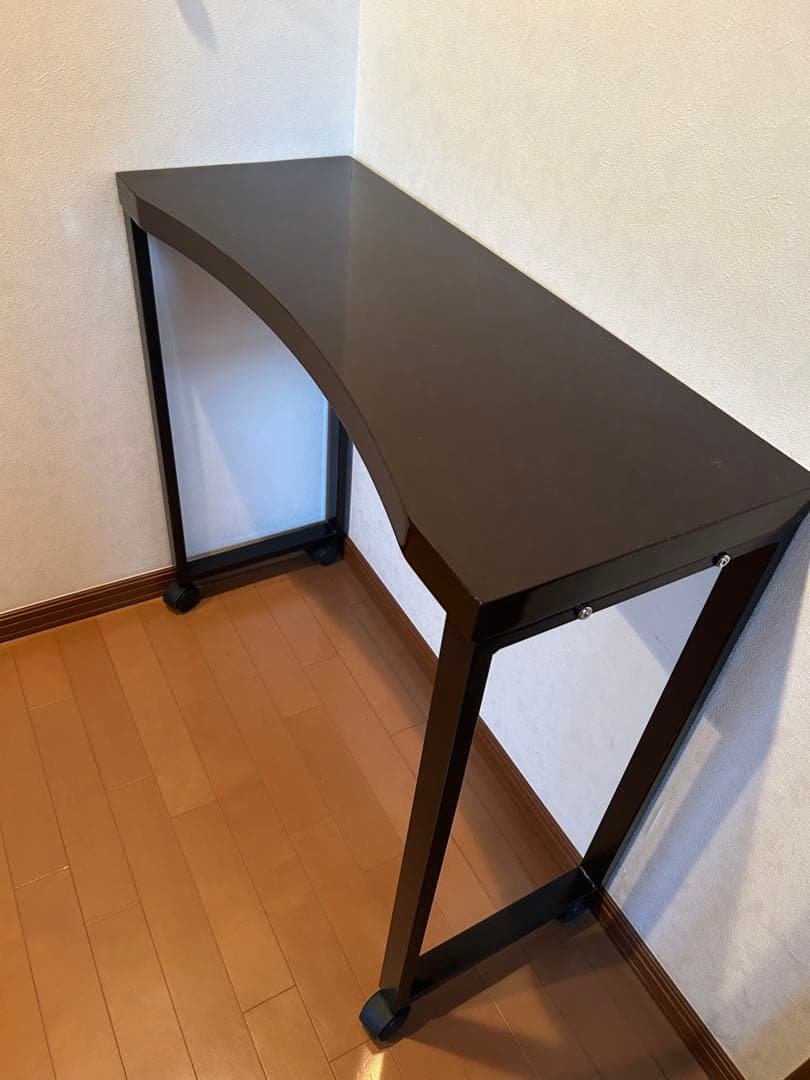 ネイルデスク　ネイルテーブル　カーブデザインデスク　キャスター付き