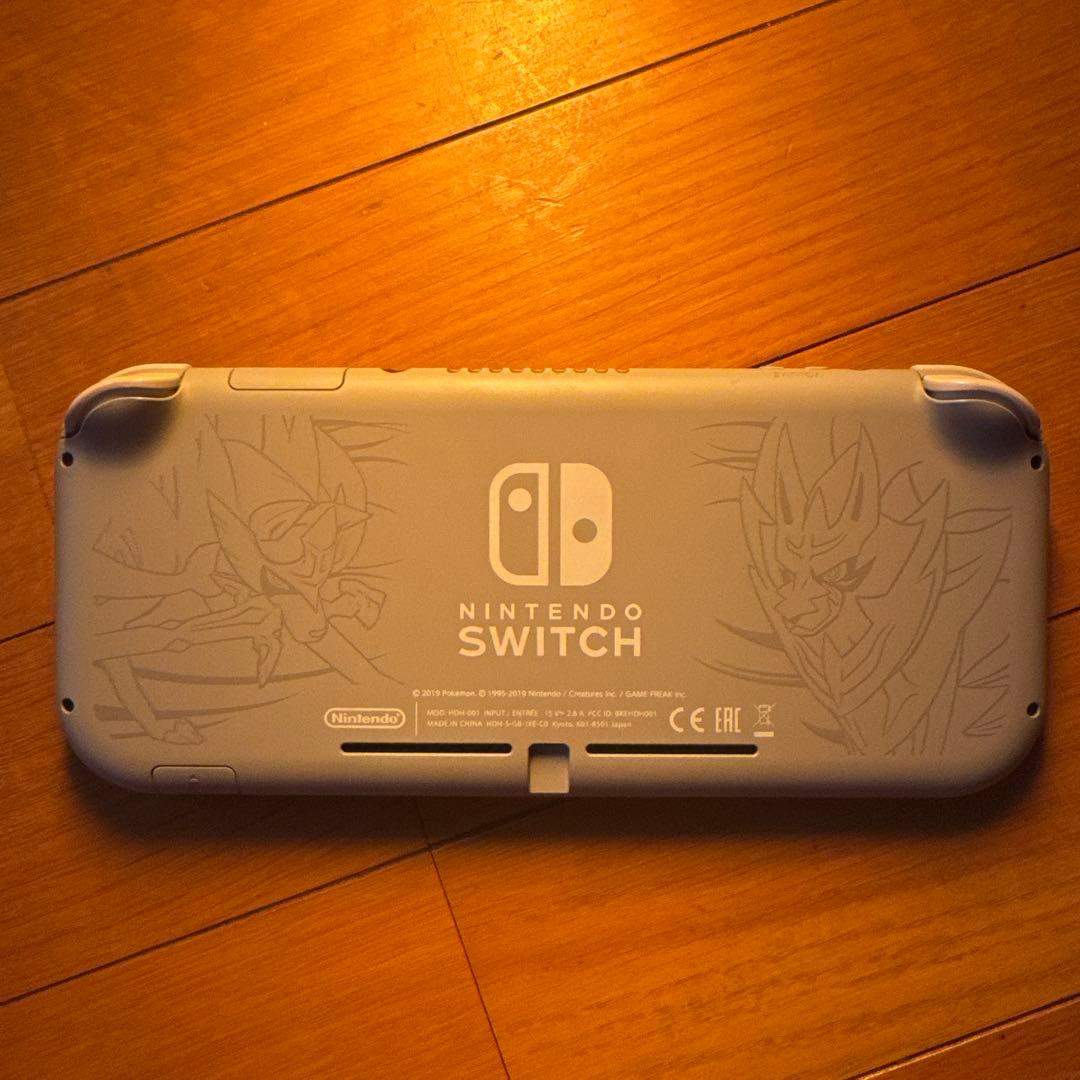 Switchライト ポケモン剣盾シリーズ版